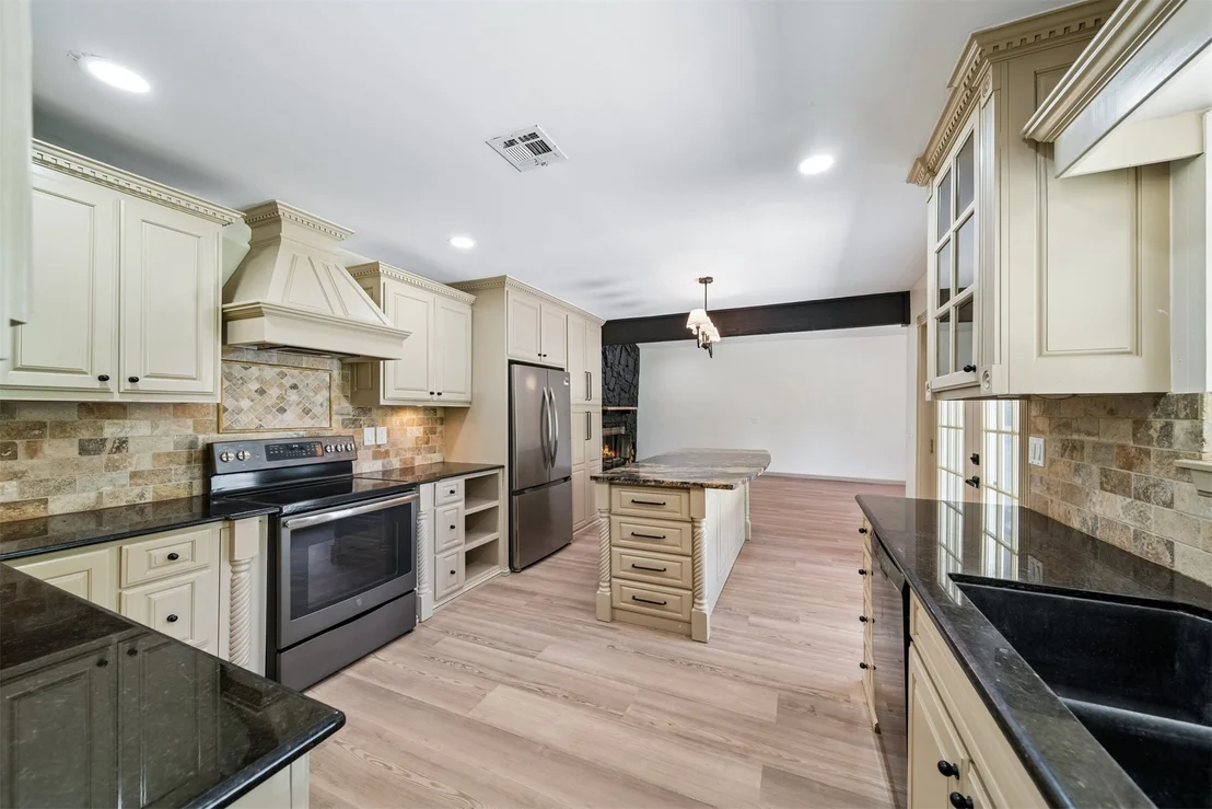 Photo of 31475 Dunegan Road