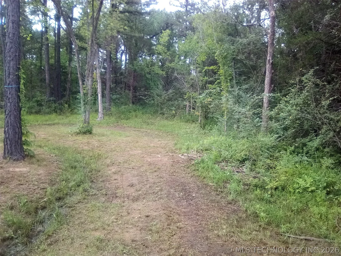 Photo of 21 County Line Road E
