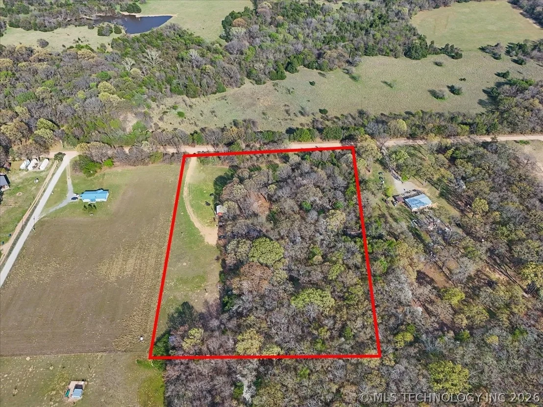 Photo of 2576 Winnett Road