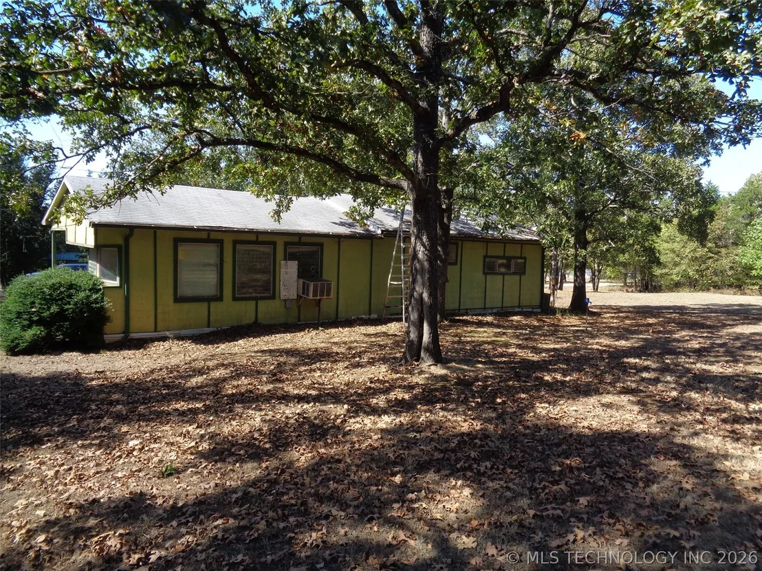Photo of 203 Oak Avenue