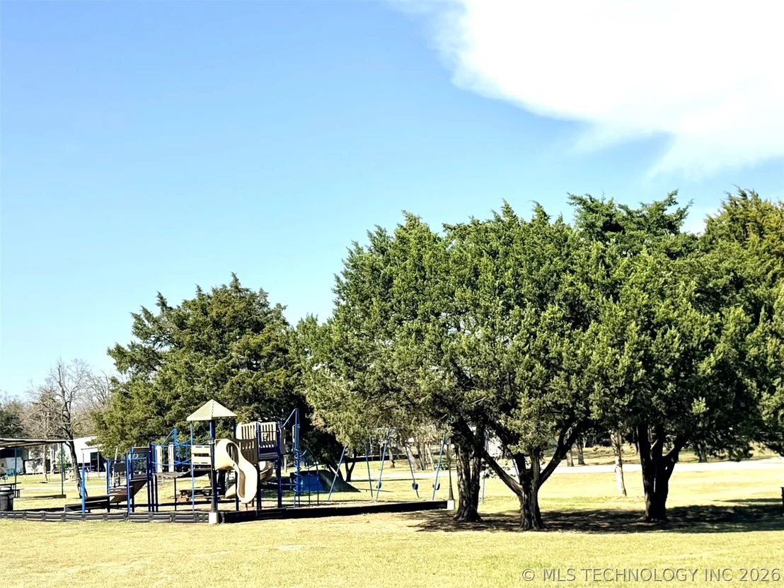 Photo of 280 Cedar Blue