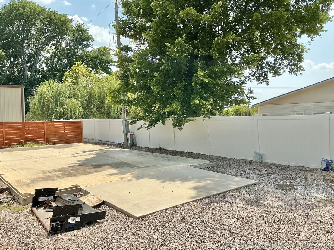 Photo of 8959 Birch Street