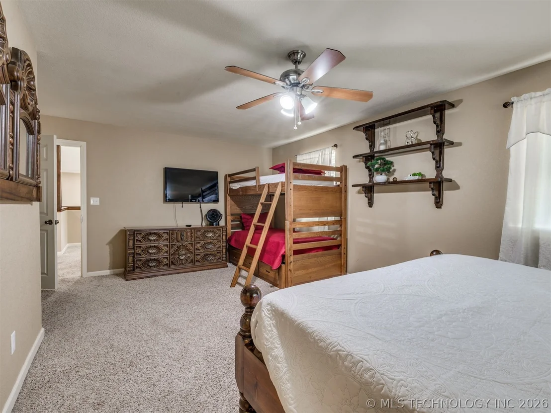 Photo of 332 E Highland Avenue