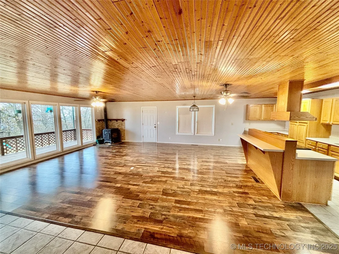 Photo of 413804 E 1212 Road