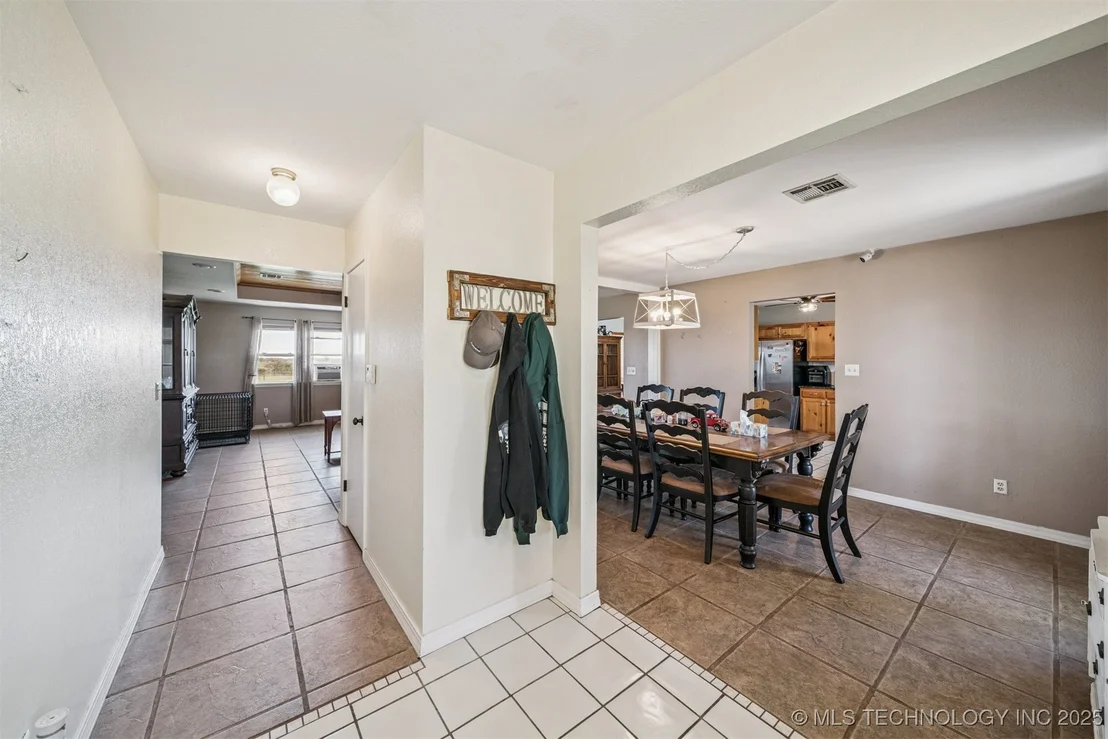 Photo of 109159 S 4210 Road