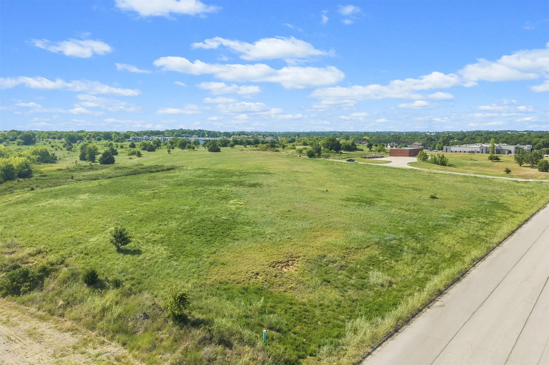 Photo of 320 Travertine Drive