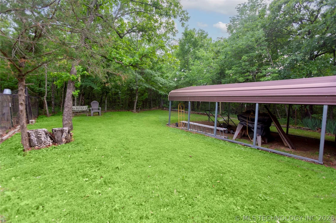 Photo of 105 W Mockingbird Lane