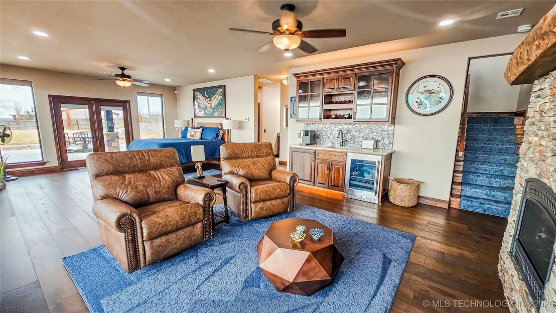 Photo of 417188 Mockingbird Lane