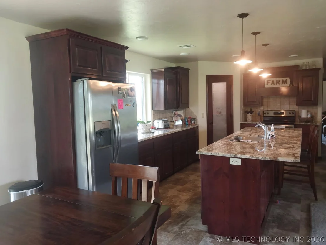 Photo of 2216 Bristol Road