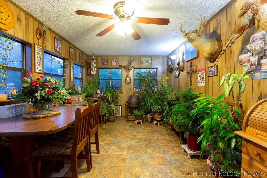 Photo of 105 W Mockingbird Lane
