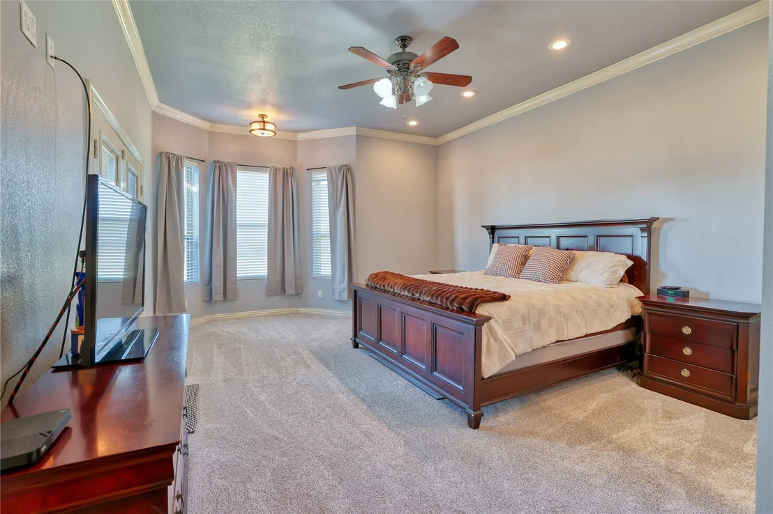 Photo of 905 Summit Ridge