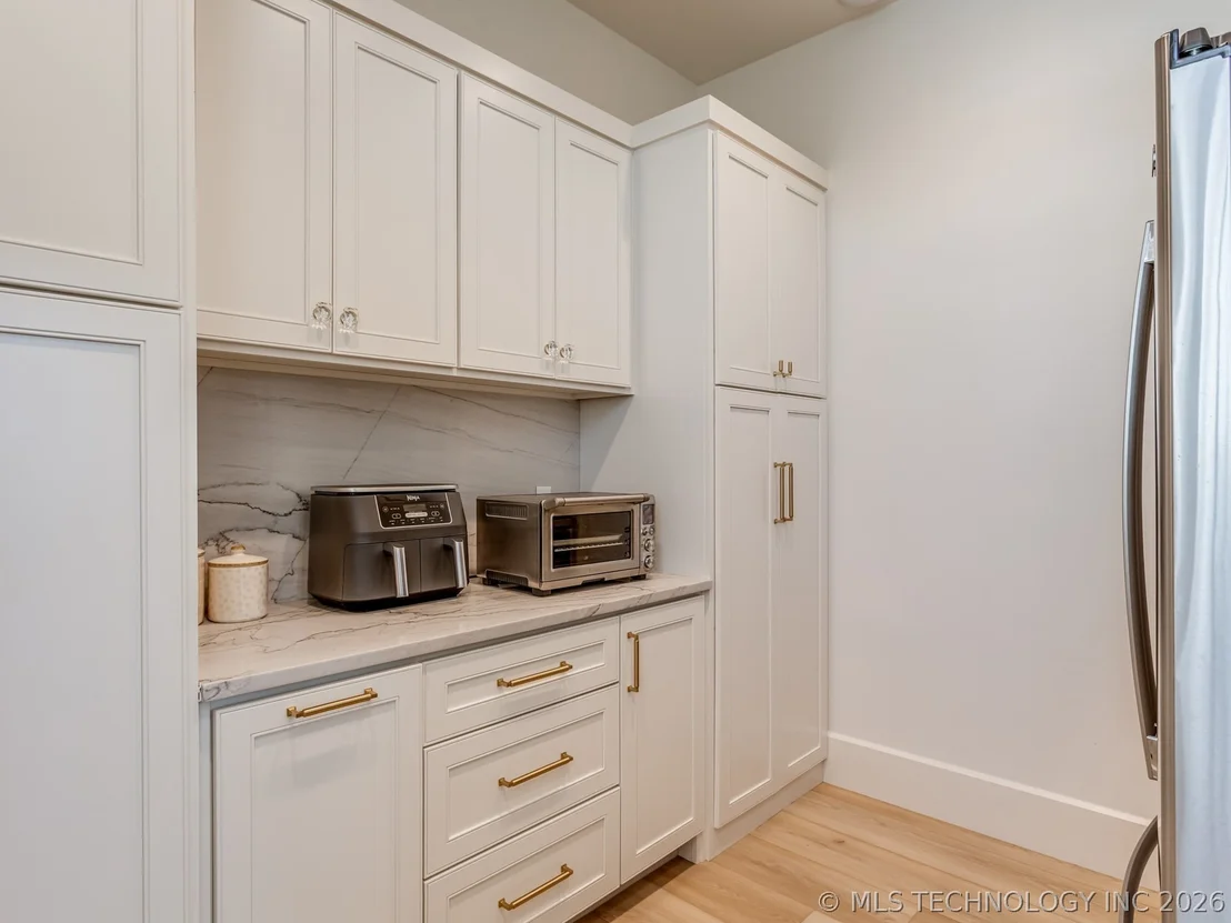 Photo of 120 Lower Green Way