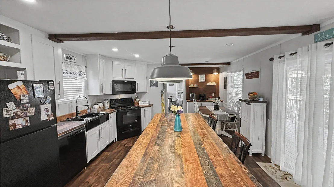 Photo of 10112 Sandstone Road