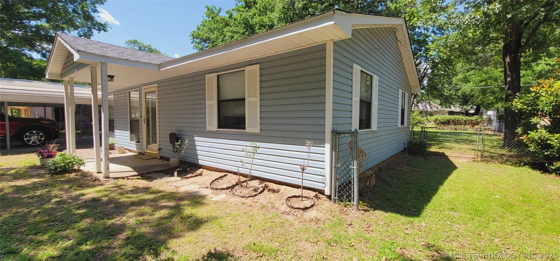Photo of 417377 Bridgeport Road