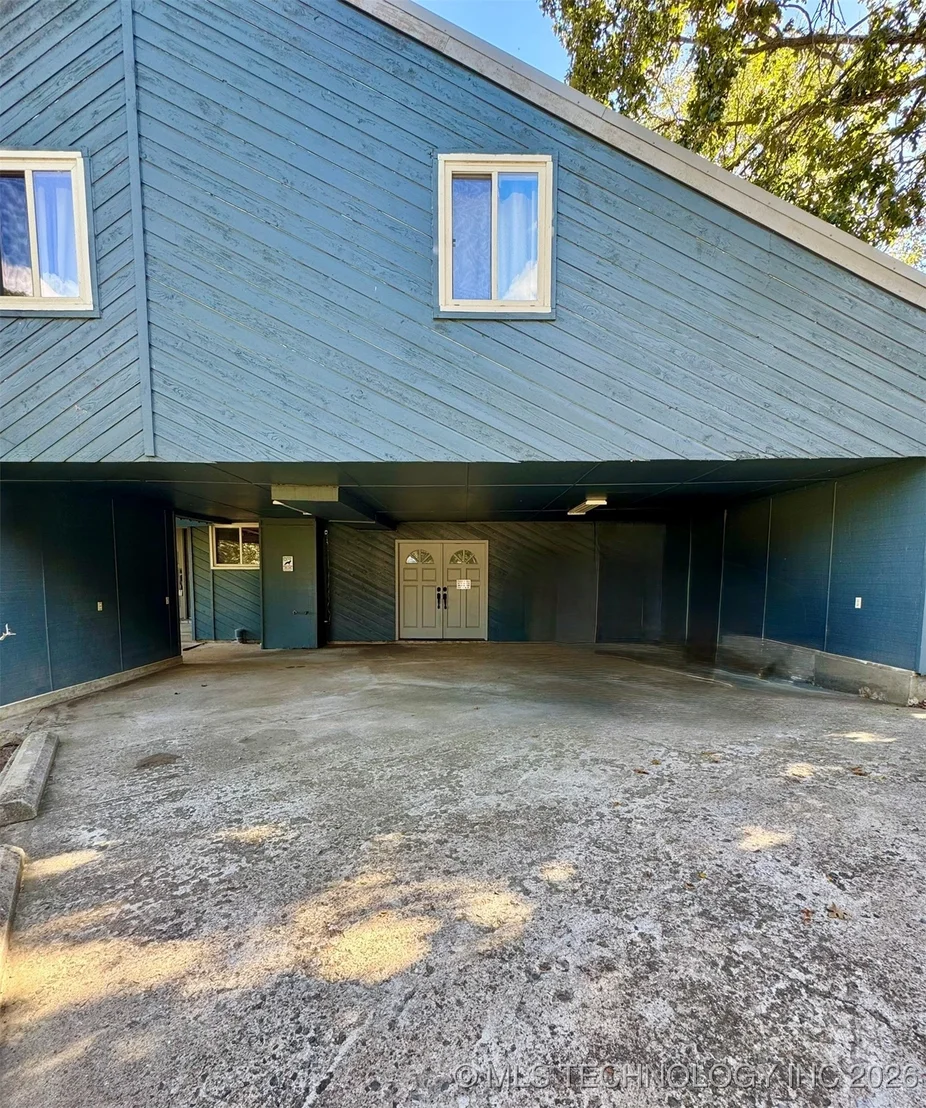 Photo of 1048 Robin Hood Road