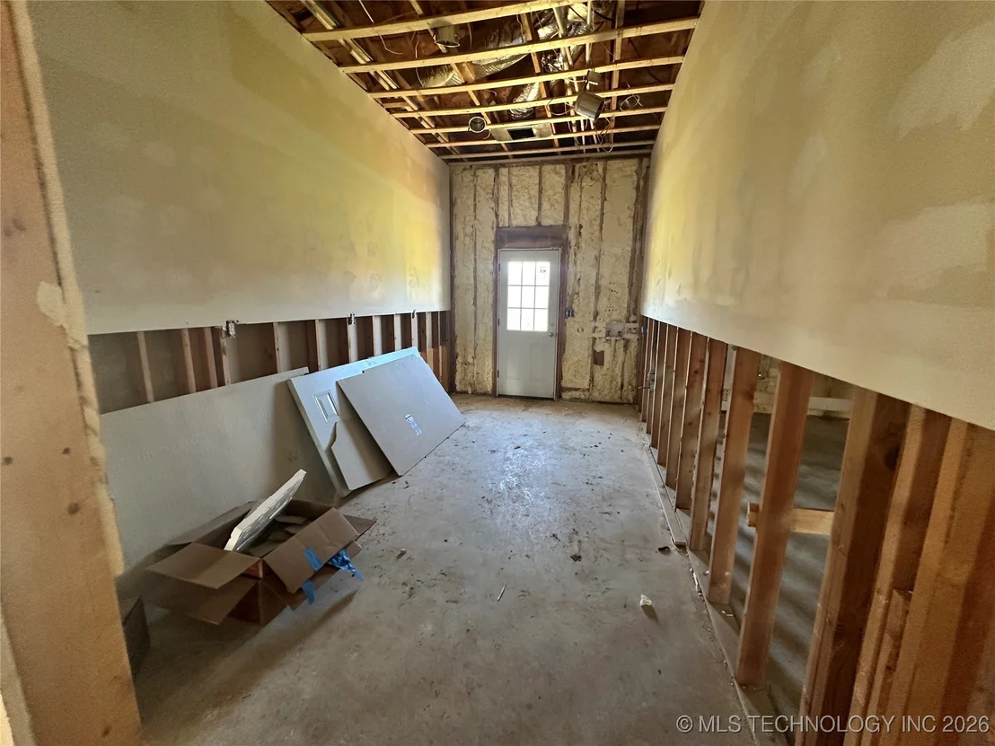 Photo of 1860 W Bumpass