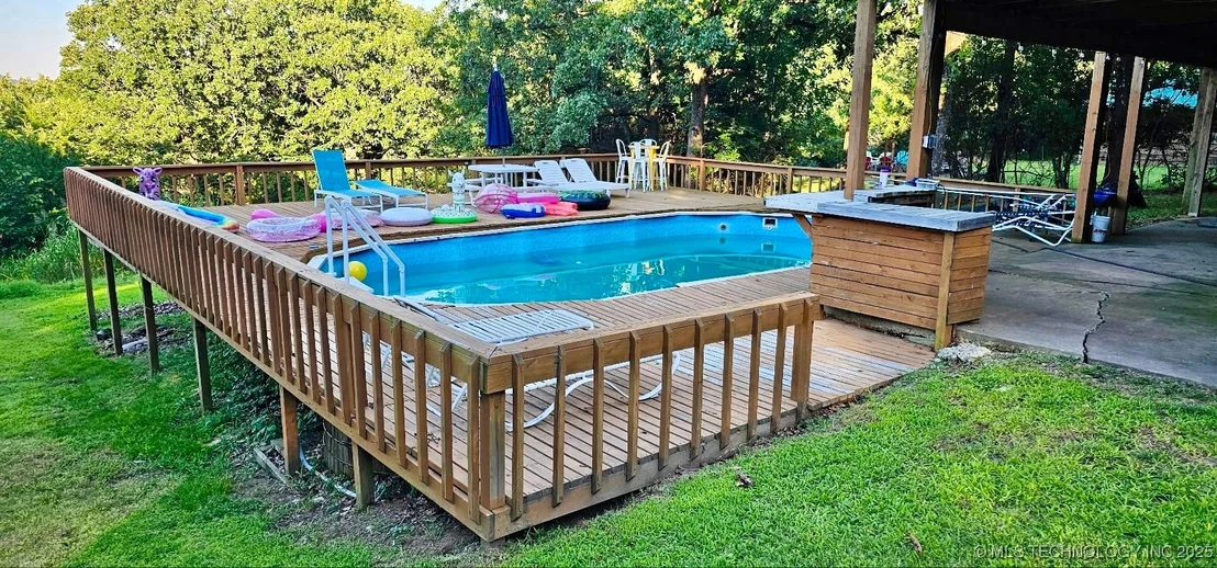 Photo of 1048 Robin Hood Road