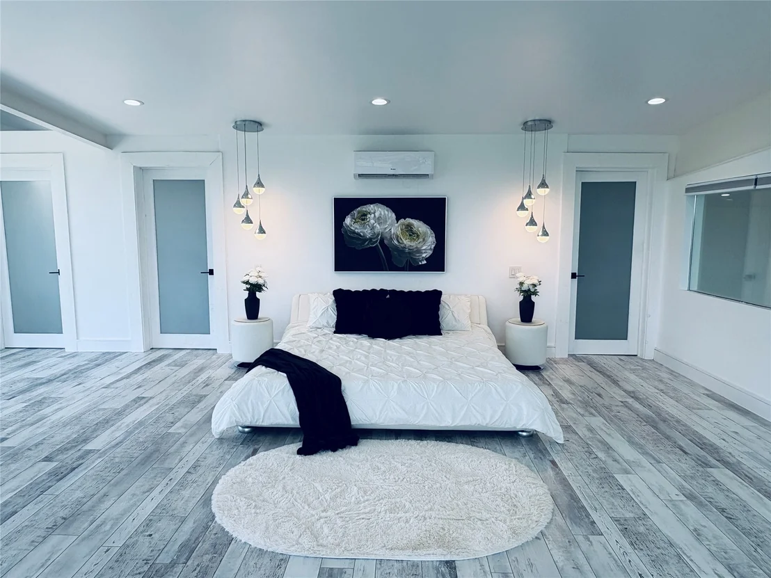 Photo of 546 Mockingbird