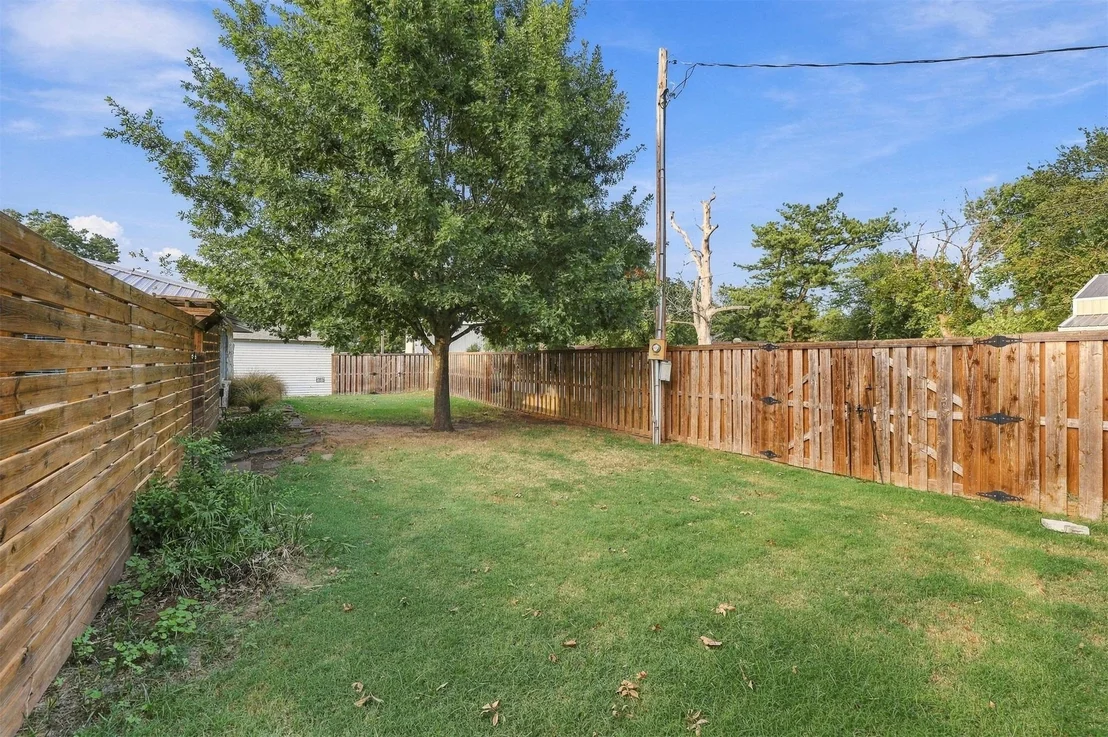 Photo of 2828 Riverview Road