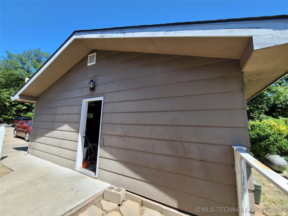 Photo of 395 Bower Road