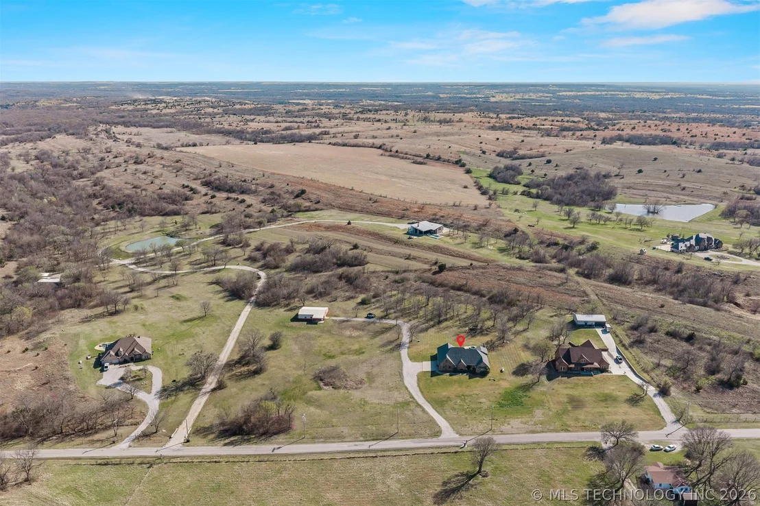 Photo of 1451 Gateway Road