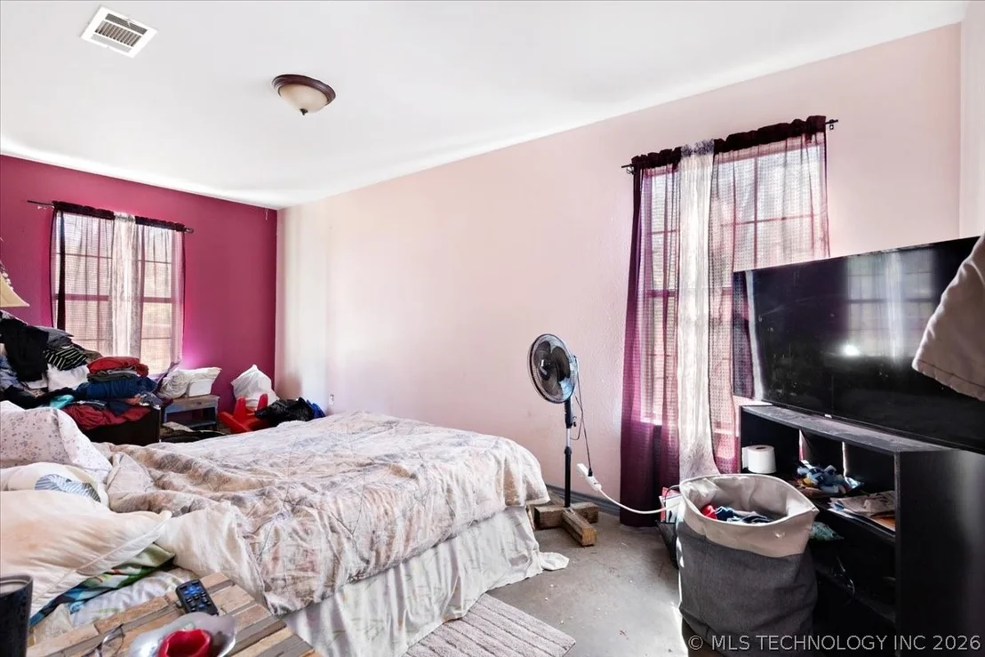 Photo of 2576 Winnett Road