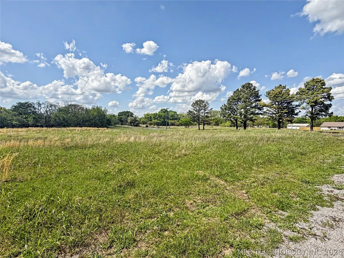 Photo of 428 S Thunder Road