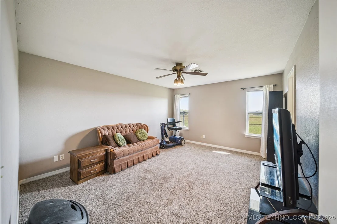 Photo of 109159 S 4210 Road