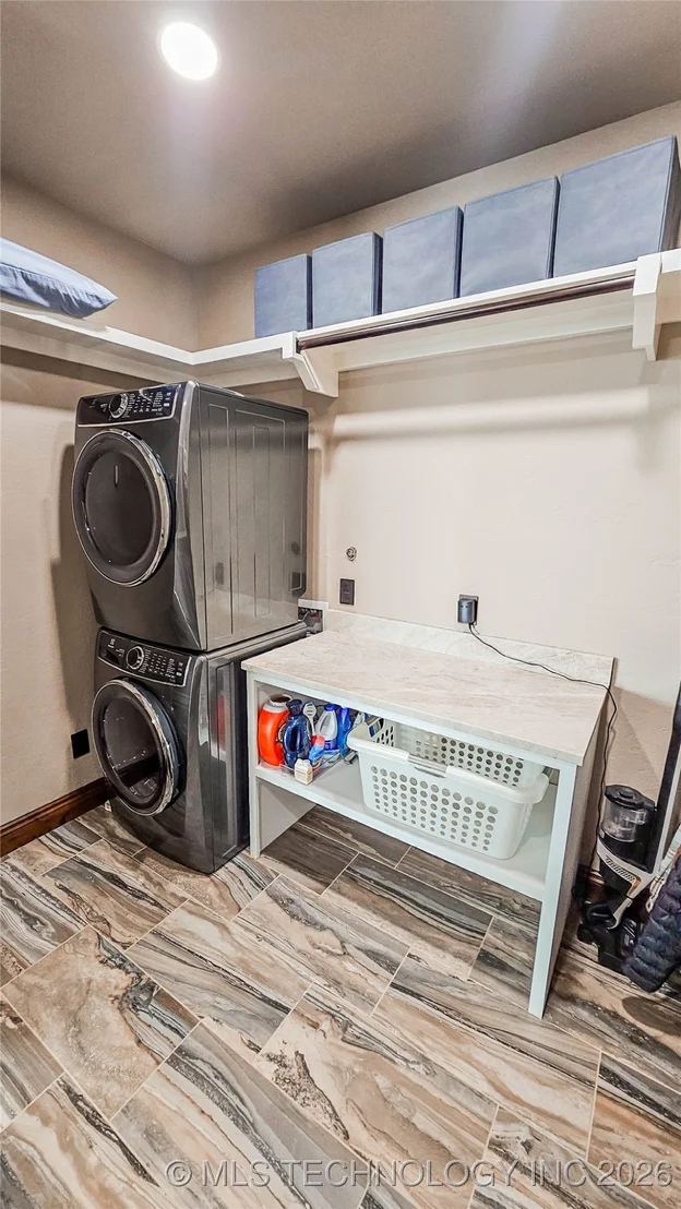 Photo of 417188 Mockingbird Lane