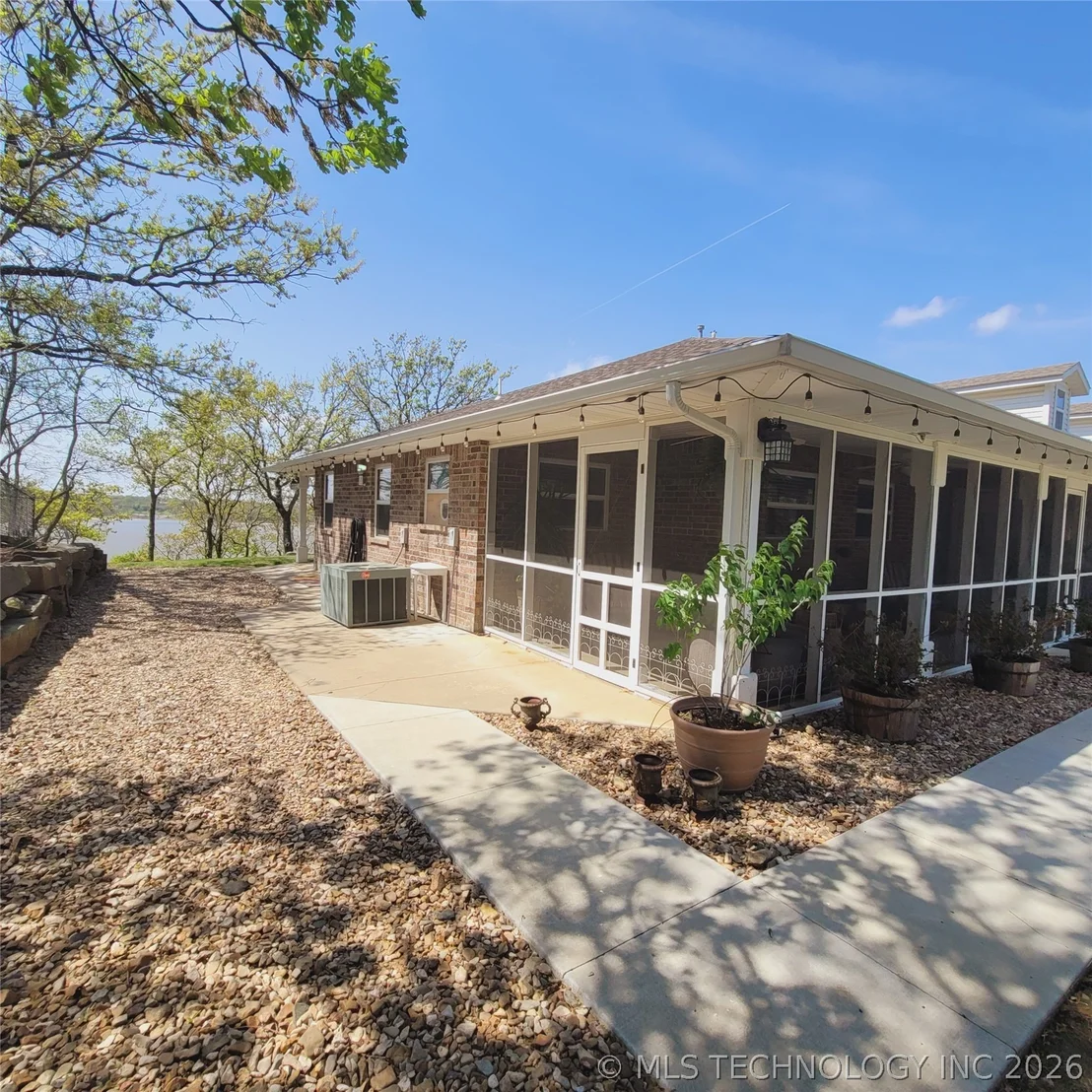 Photo of 324 Falcon Lane