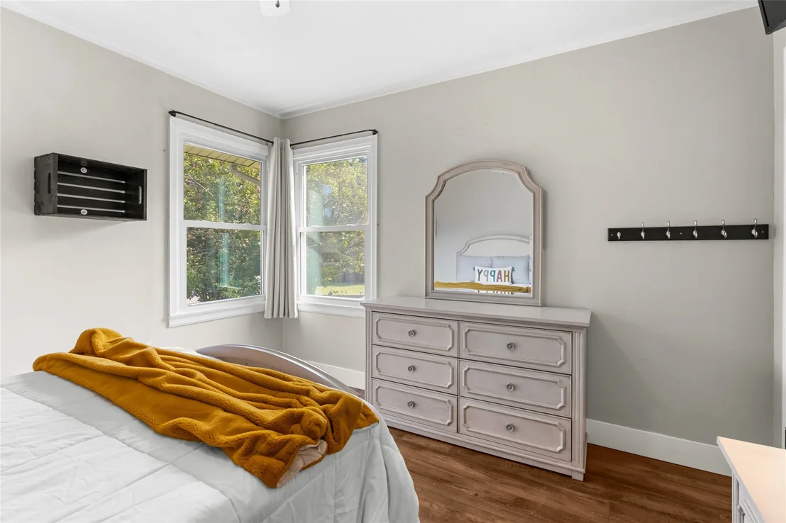 Photo of 401 High Street