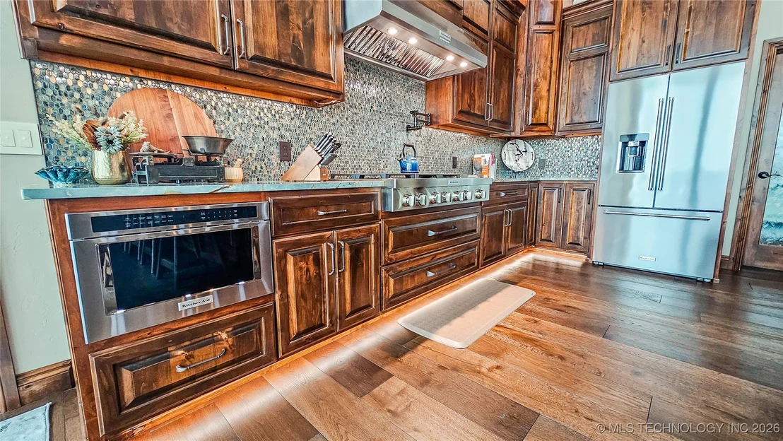 Photo of 417188 Mockingbird Lane