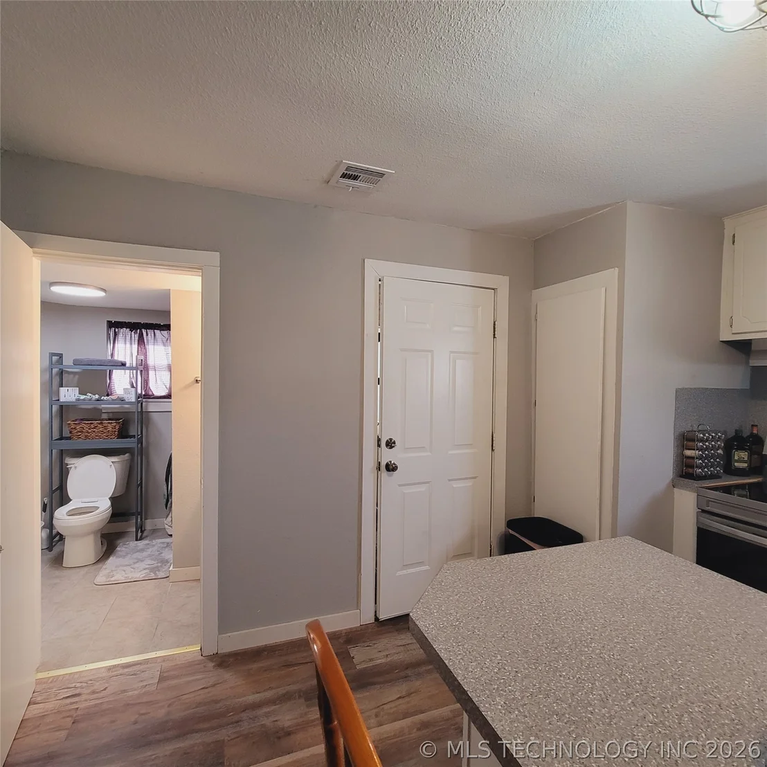 Photo of 232 E Elm Street
