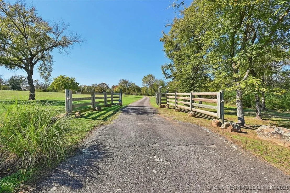 Photo of 22217 US Hwy 59
