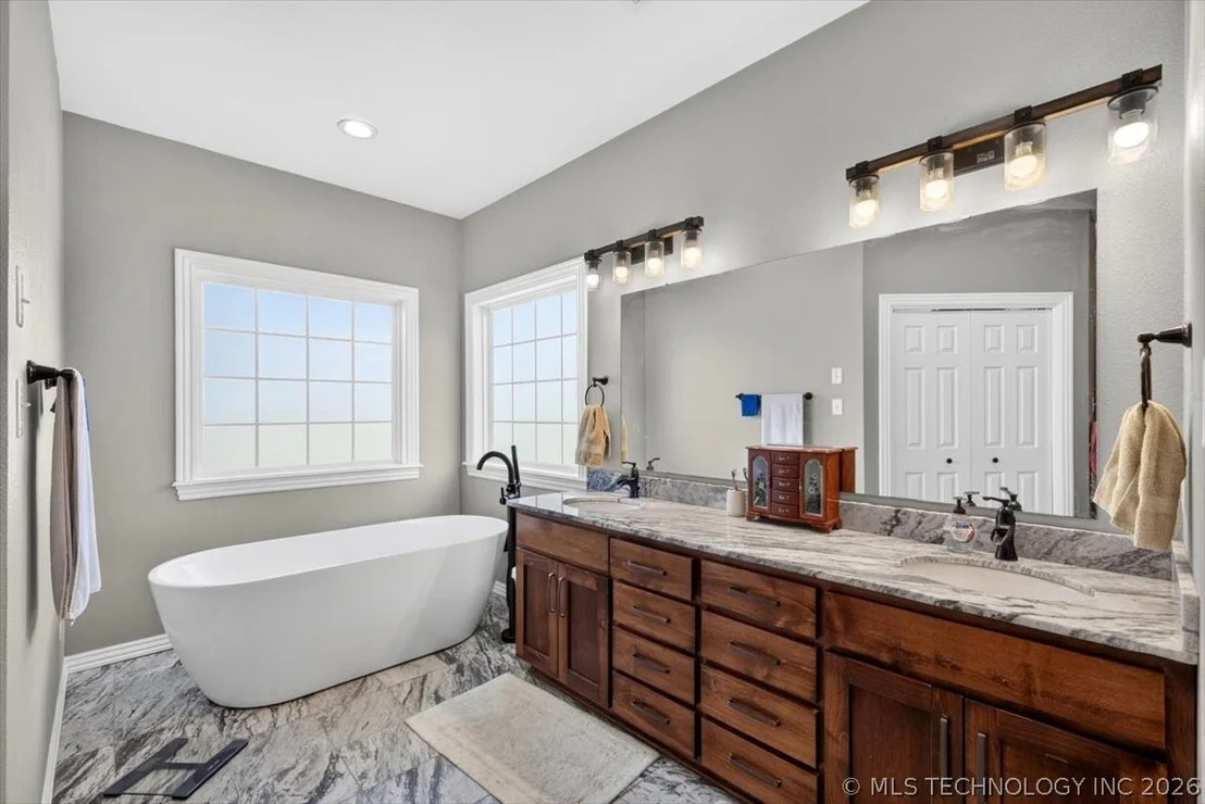 Photo of 34479 Cooper Road
