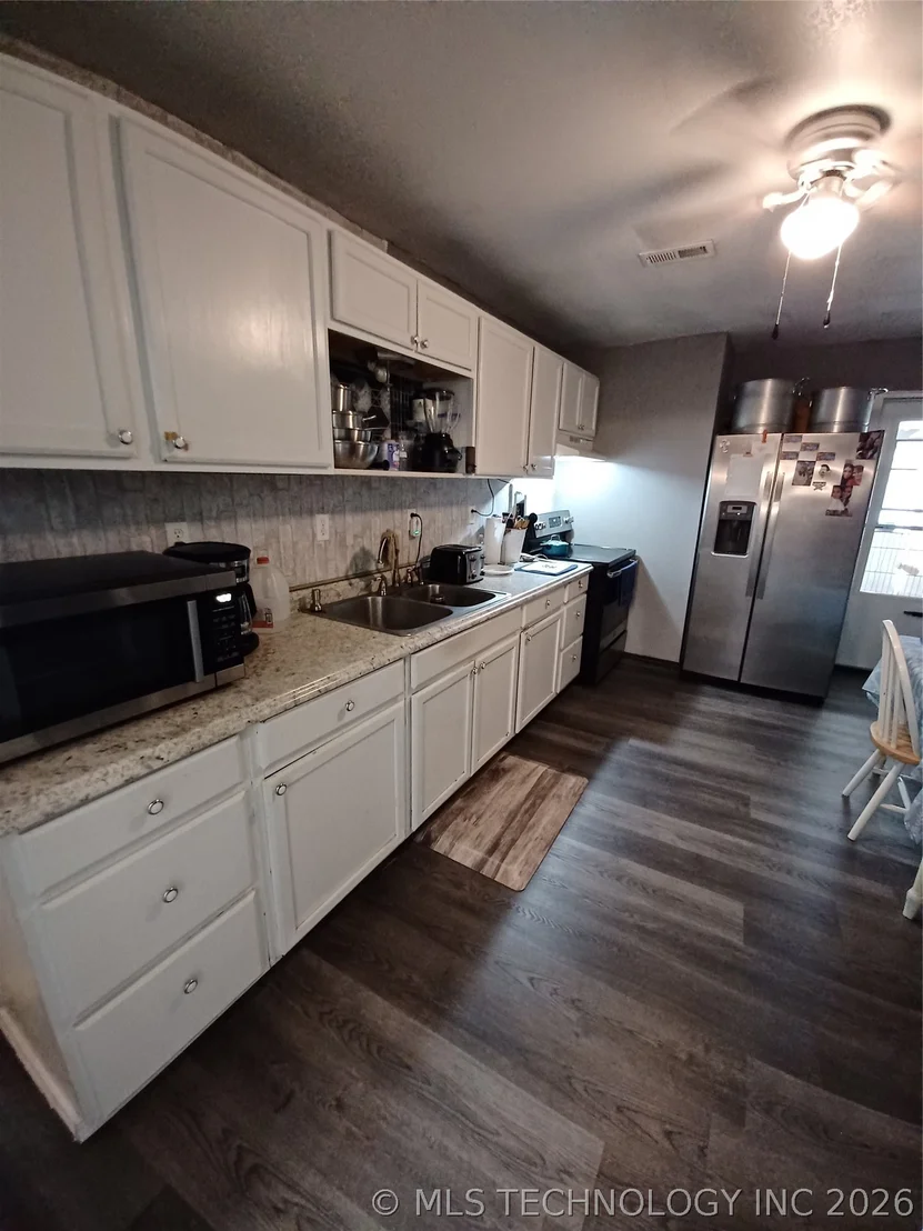 Photo of 416747 Delaware Drive