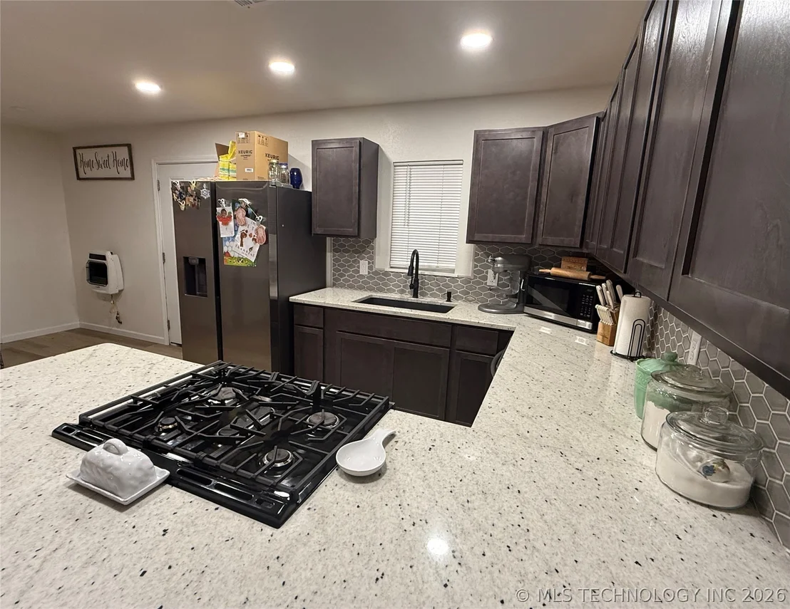 Photo of 989 Sequoyah Drive