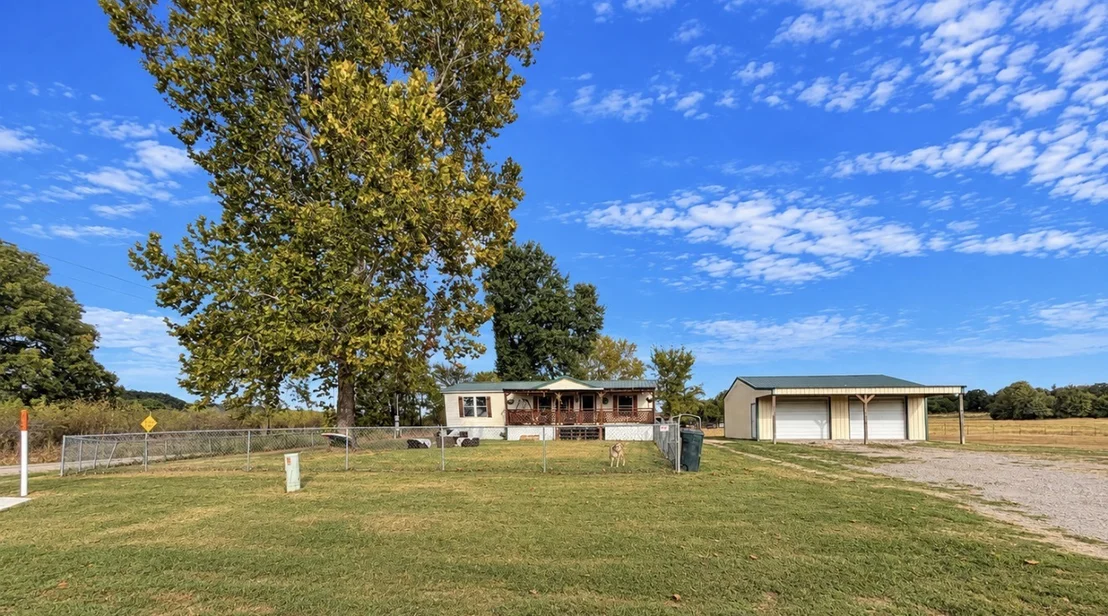 Photo of 10549 W Perry Road
