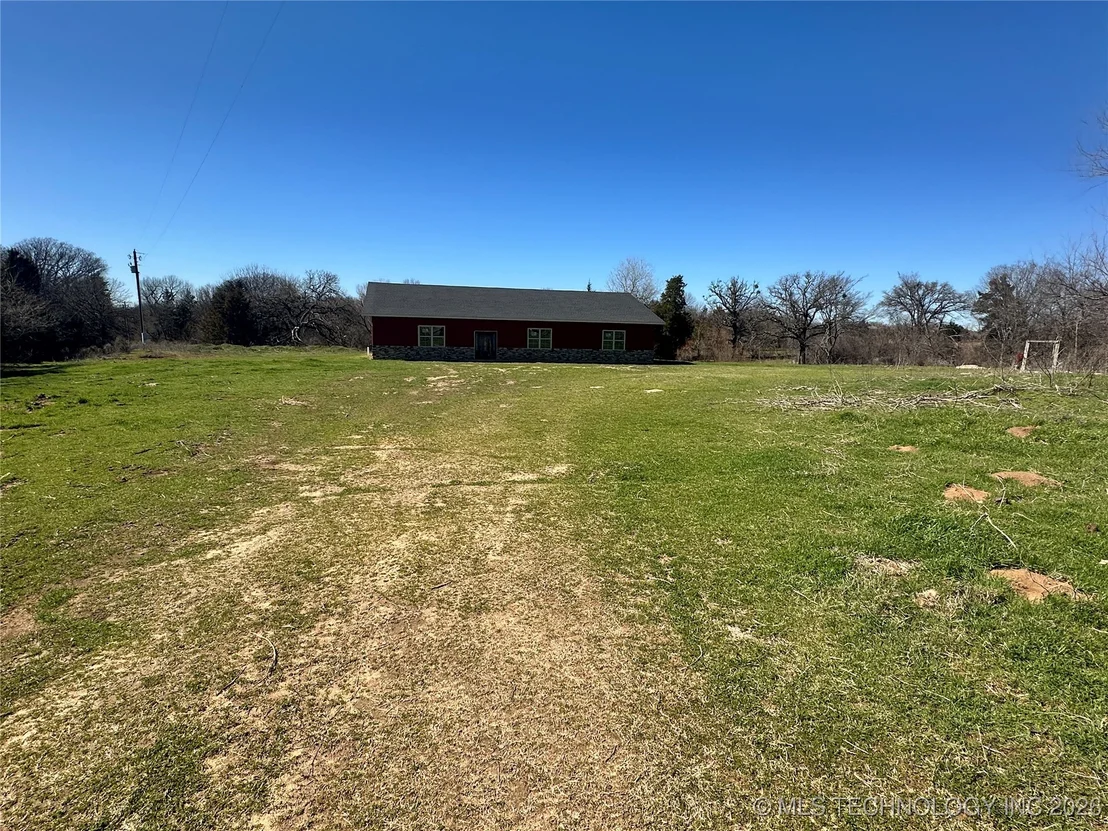 Photo of 1860 W Bumpass