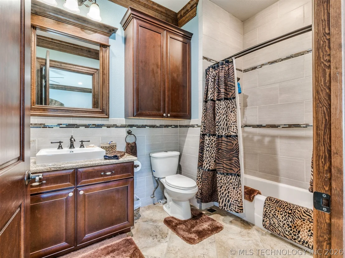 Photo of 414498 E 1170 Road