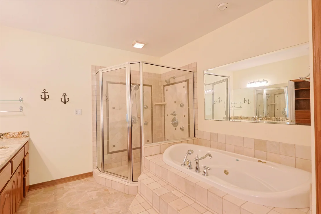 Photo of 25 E Shoreline Drive