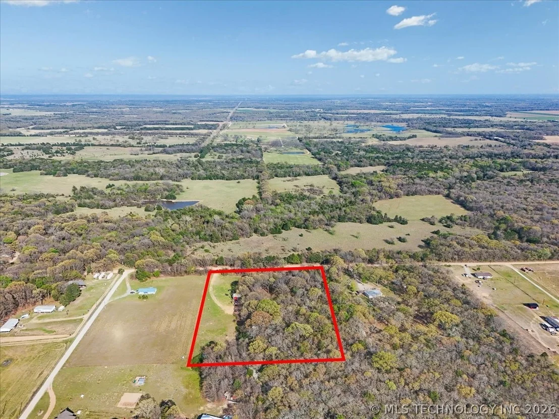 Photo of 2576 Winnett Road