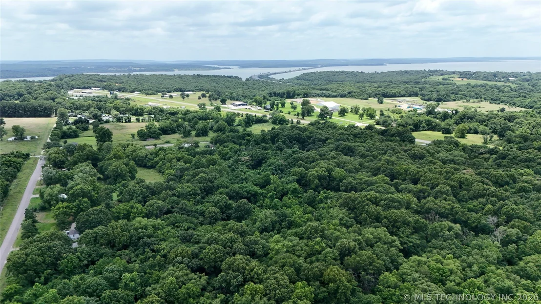 Photo of 330 E 1210 Road