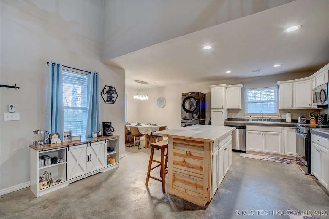 Photo of 555 Williams Drive