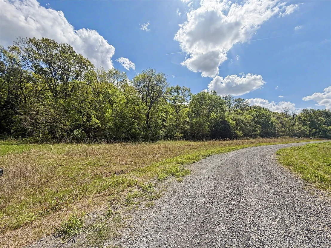 Photo of 421 S Thunder Road