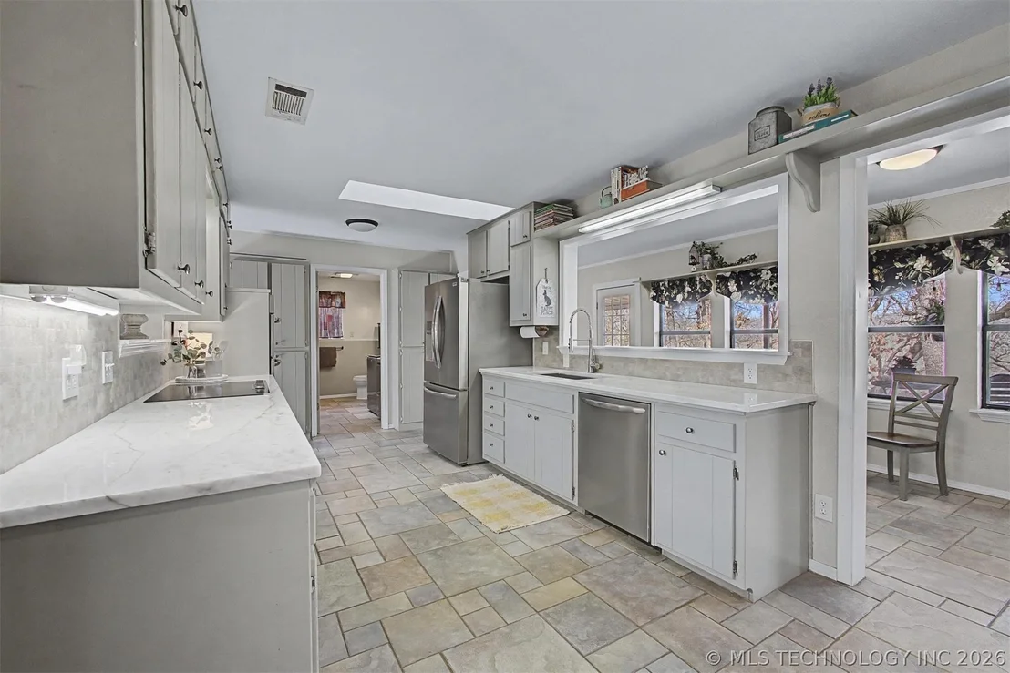 Photo of 5328 Monroe Road