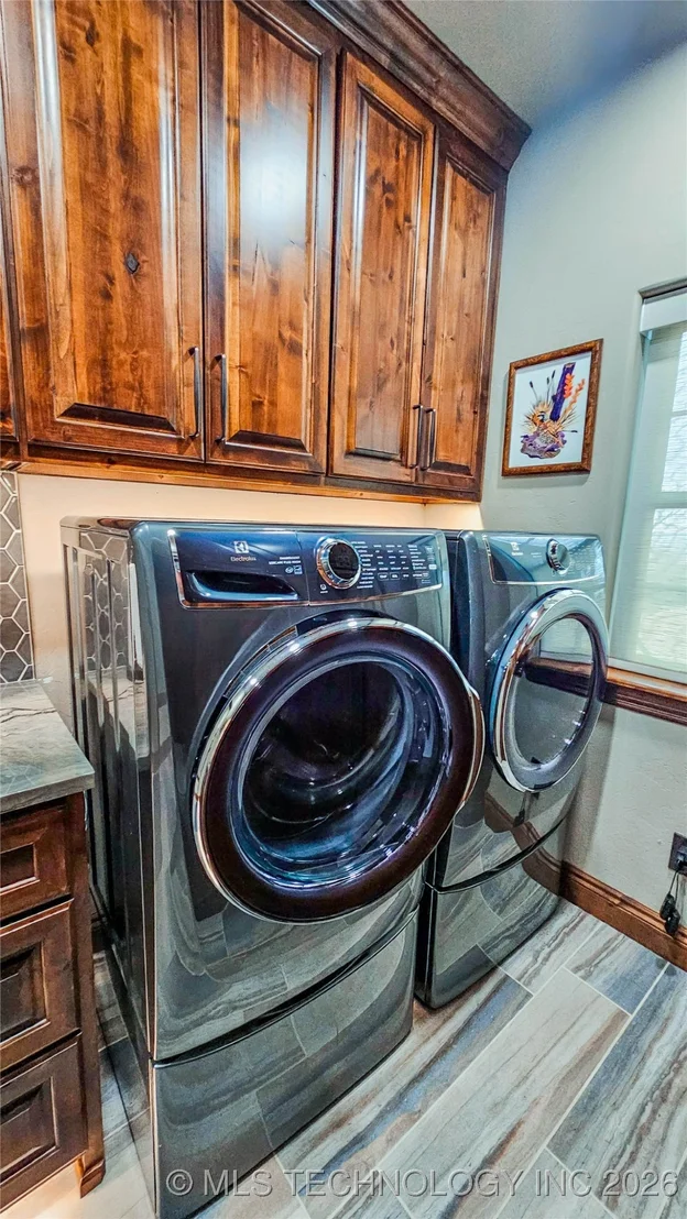 Photo of 417188 Mockingbird Lane