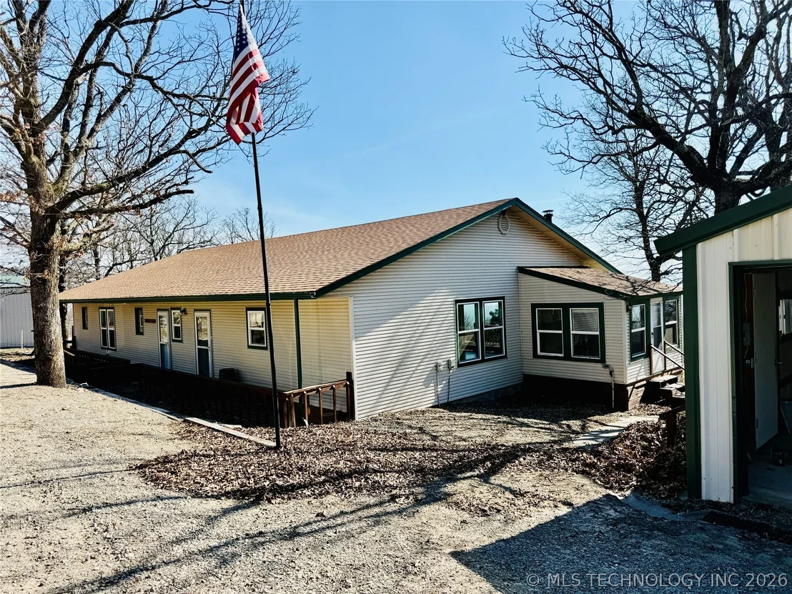 Photo of 413804 E 1212 Road