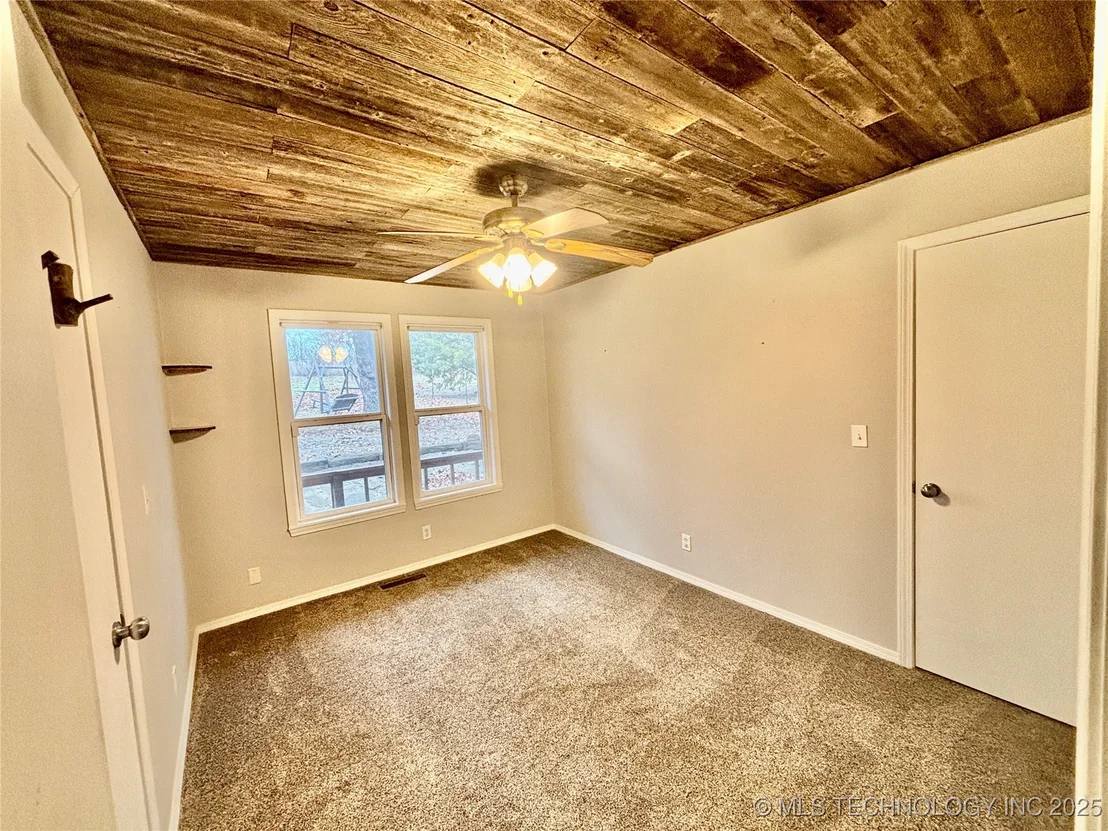 Photo of 413804 E 1212 Road