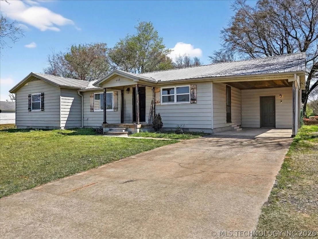 Photo of 602 Martindale Lane